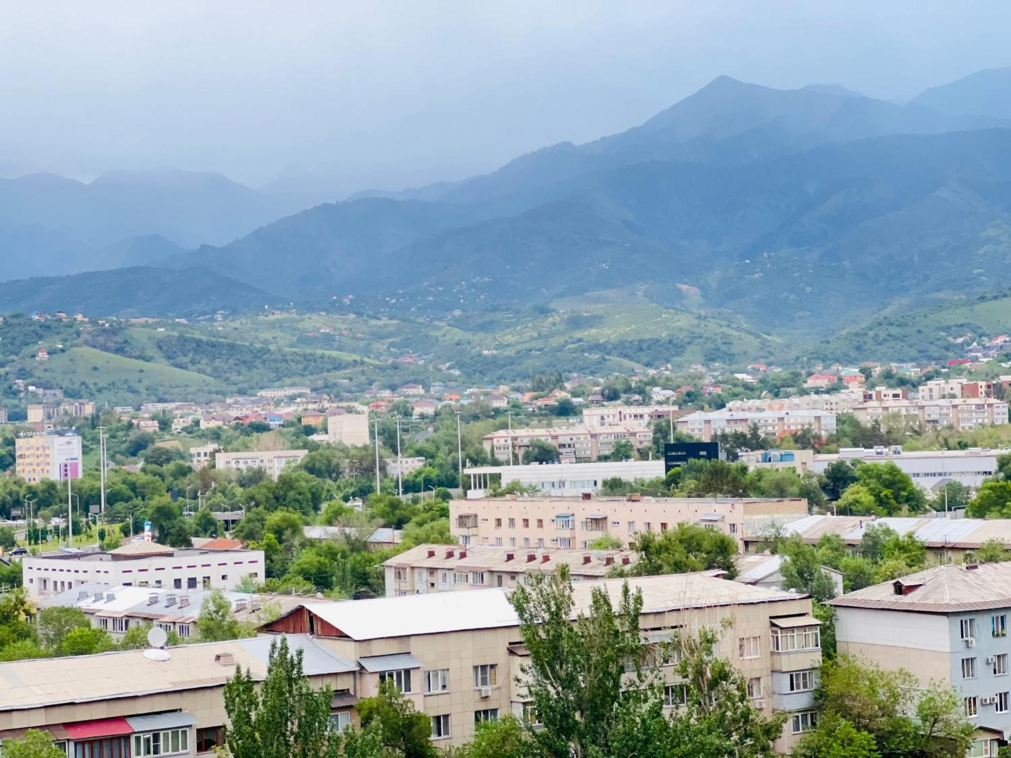 50 Gagarin Park Apartment Almaty